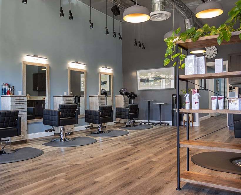 dg-elite-salon-interior-of-hair-stylist-chairs-820x900